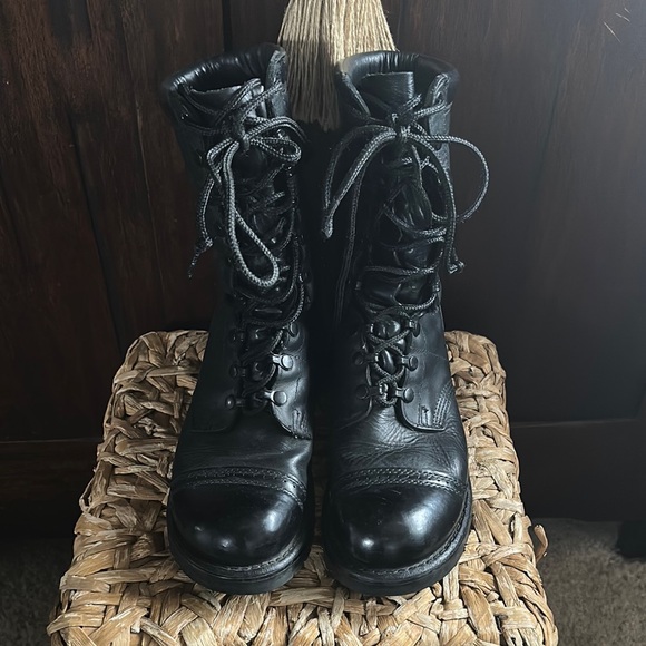 Black Lace-Up Corcoran field Boots - Picture 1 of 8